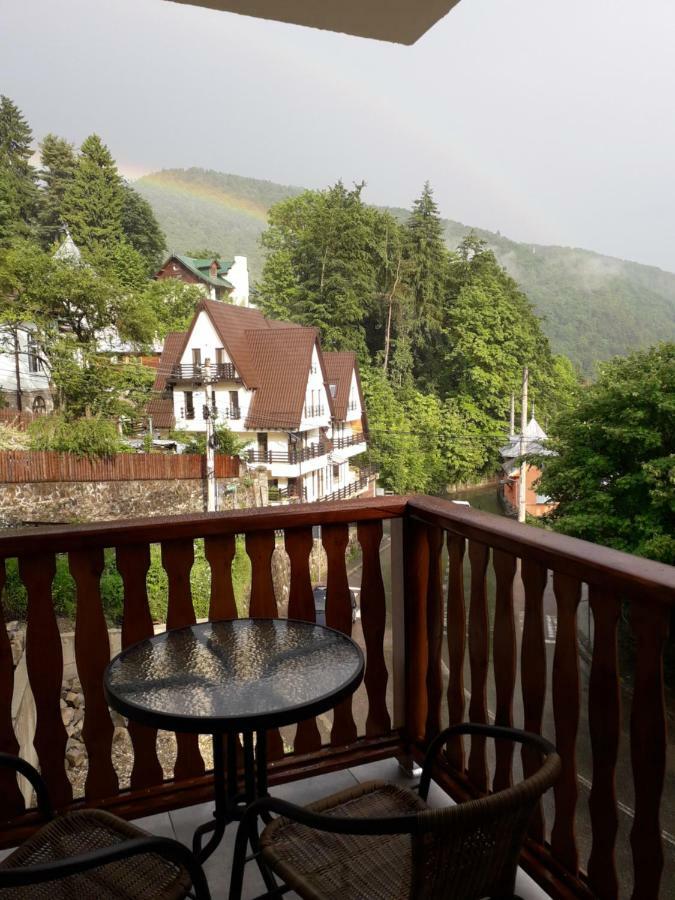 Hotel Lanobila Sinaia Exterior foto